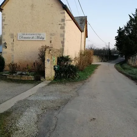 Domaine De Meslay, Avec Salle D'eau Et Wc Appartement *