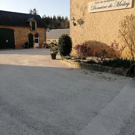 Domaine De Meslay, Avec Salle D'eau Et Wc