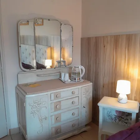 Lejlighed Domaine De Meslay, Avec Salle D'eau Et Wc *