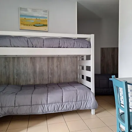 Domaine De Meslay, Avec Salle D'eau Et Wc Lejlighed