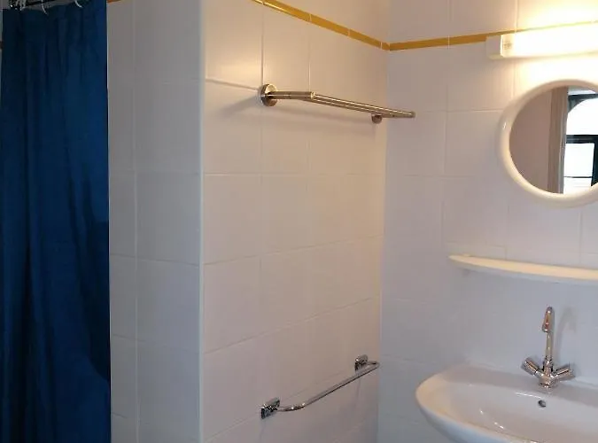 Domaine De Meslay, Avec Salle D'eau Et Wc * Fye