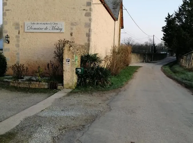 Domaine De Meslay, Avec Salle D'eau Et Wc Daire *