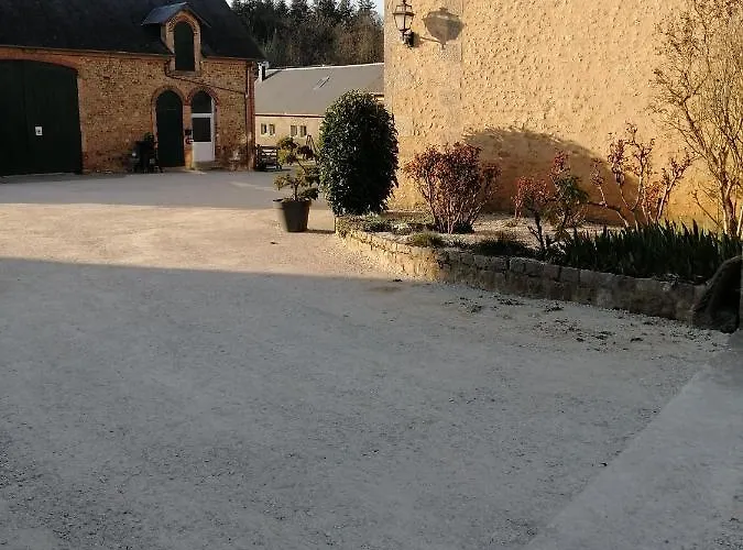 Domaine De Meslay, Avec Salle D'eau Et Wc