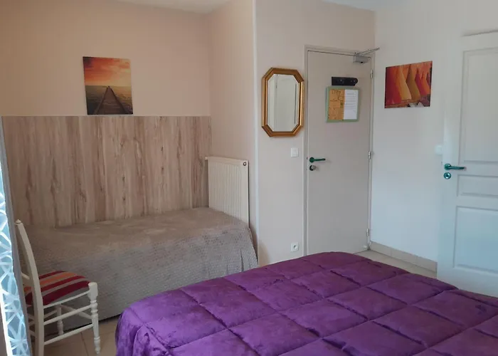 Domaine De Meslay, Avec Salle D'eau Et Wc *