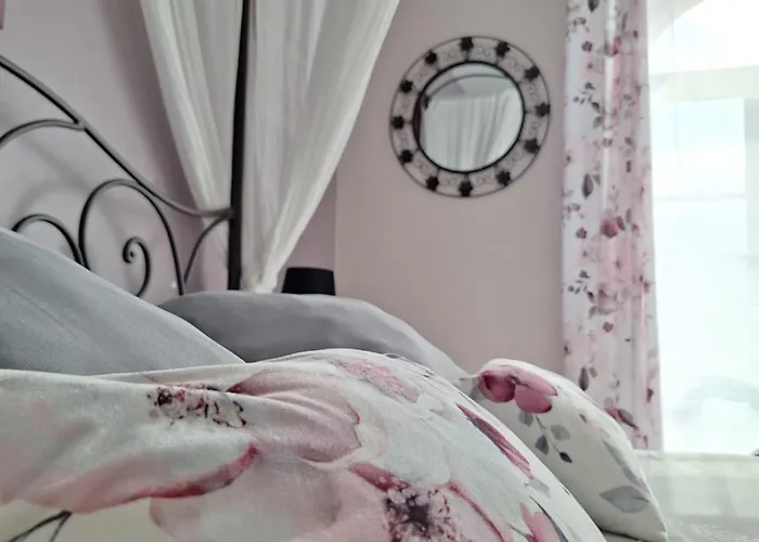 Domaine De Meslay, Avec Salle D'eau Et Wc Daire Fye