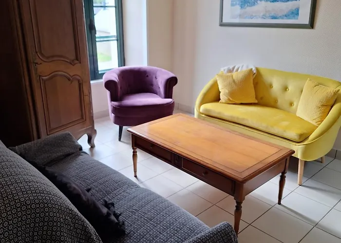 Domaine De Meslay, Avec Salle D'eau Et Wc Daire *